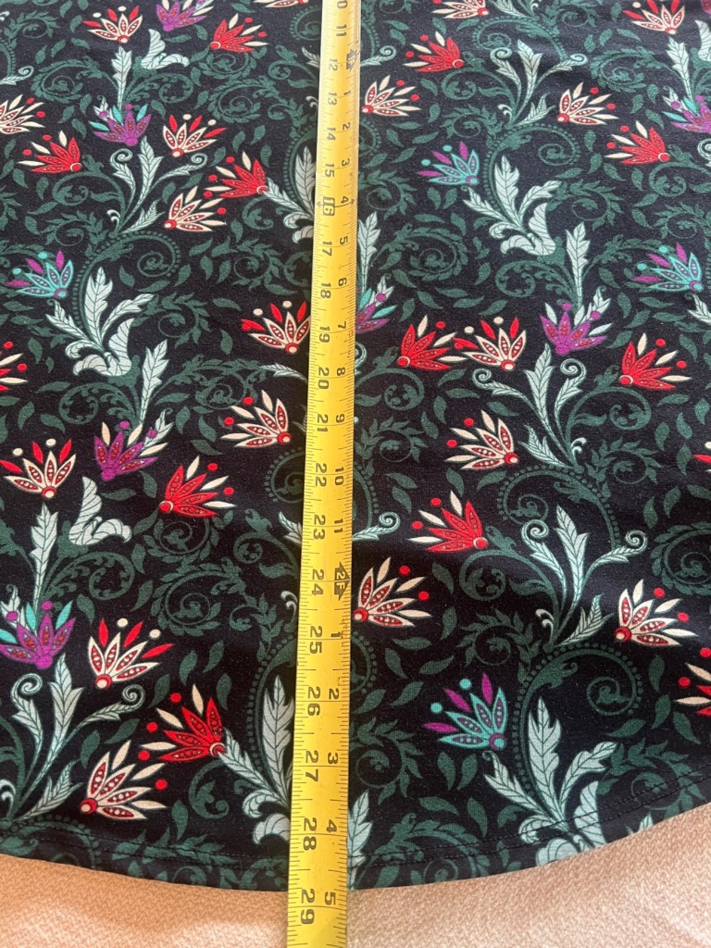 LuLaRoe Women’s Baseball T-shirt Gray 3/4 Sleeves Green Floral Pattern Size XL - Picture 4 of 5